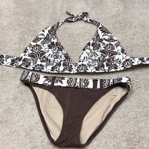 Victoria’s Secret bikini